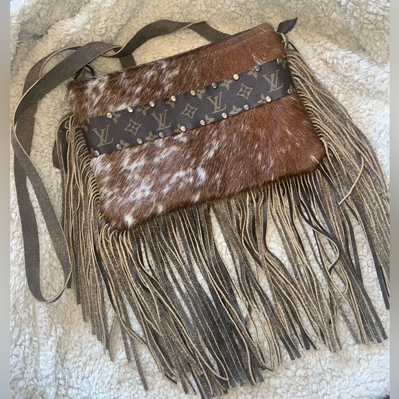 Keep It Gypsy Crossbody Purse - Picture 1 of 5